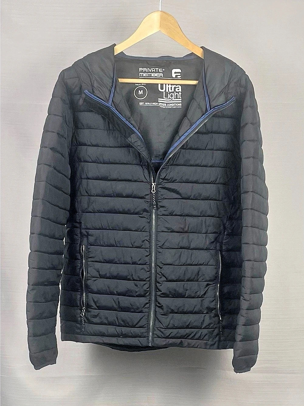 Private Member Black Ultra Light Quilted Puffer Jacket Hooded Sz M